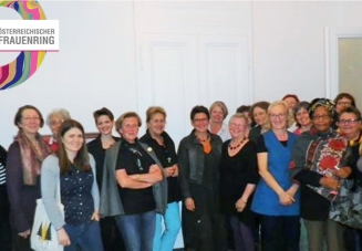 Sonja Ablinger und die Frauen des Österreichischen Frauenrings Sonja Ablinger und die Frauen des Österreichischen Frauenrings